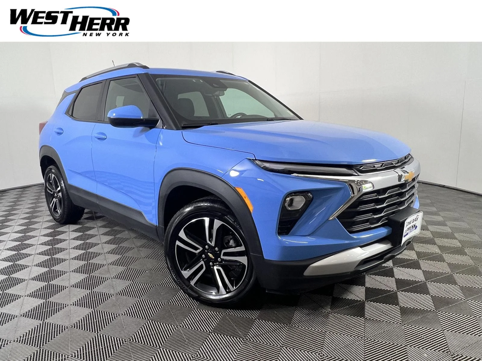 Used 2024 Fountain Blue Chevrolet LT image 1