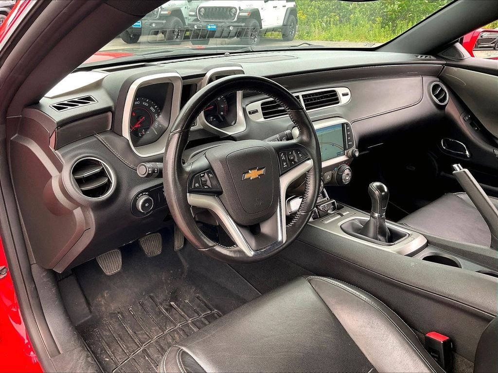Used 2015 Red Hot Chevrolet 2LT image 8