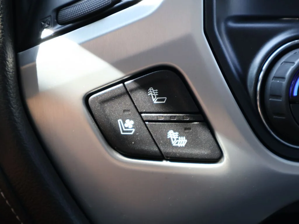 Used 2018 Black GMC SLT image 35