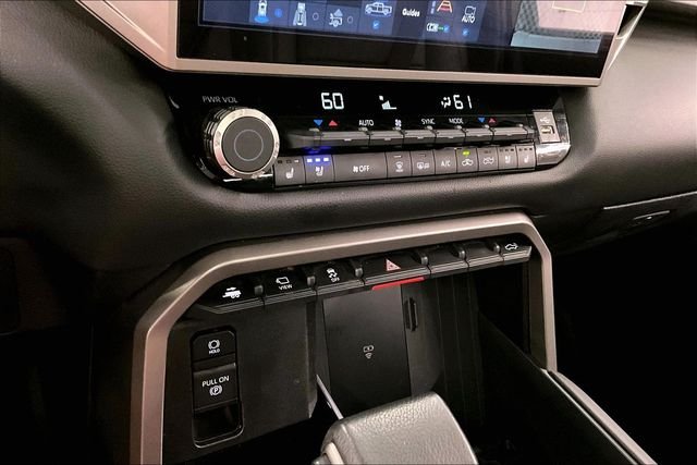 2025 Toyota Tundra Limited - Photo 32
