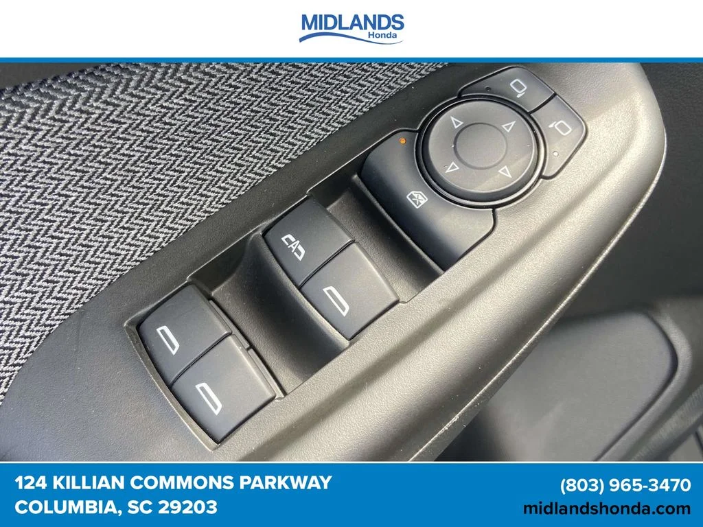 Used 2025 Black Metallic Chevrolet LT image 17