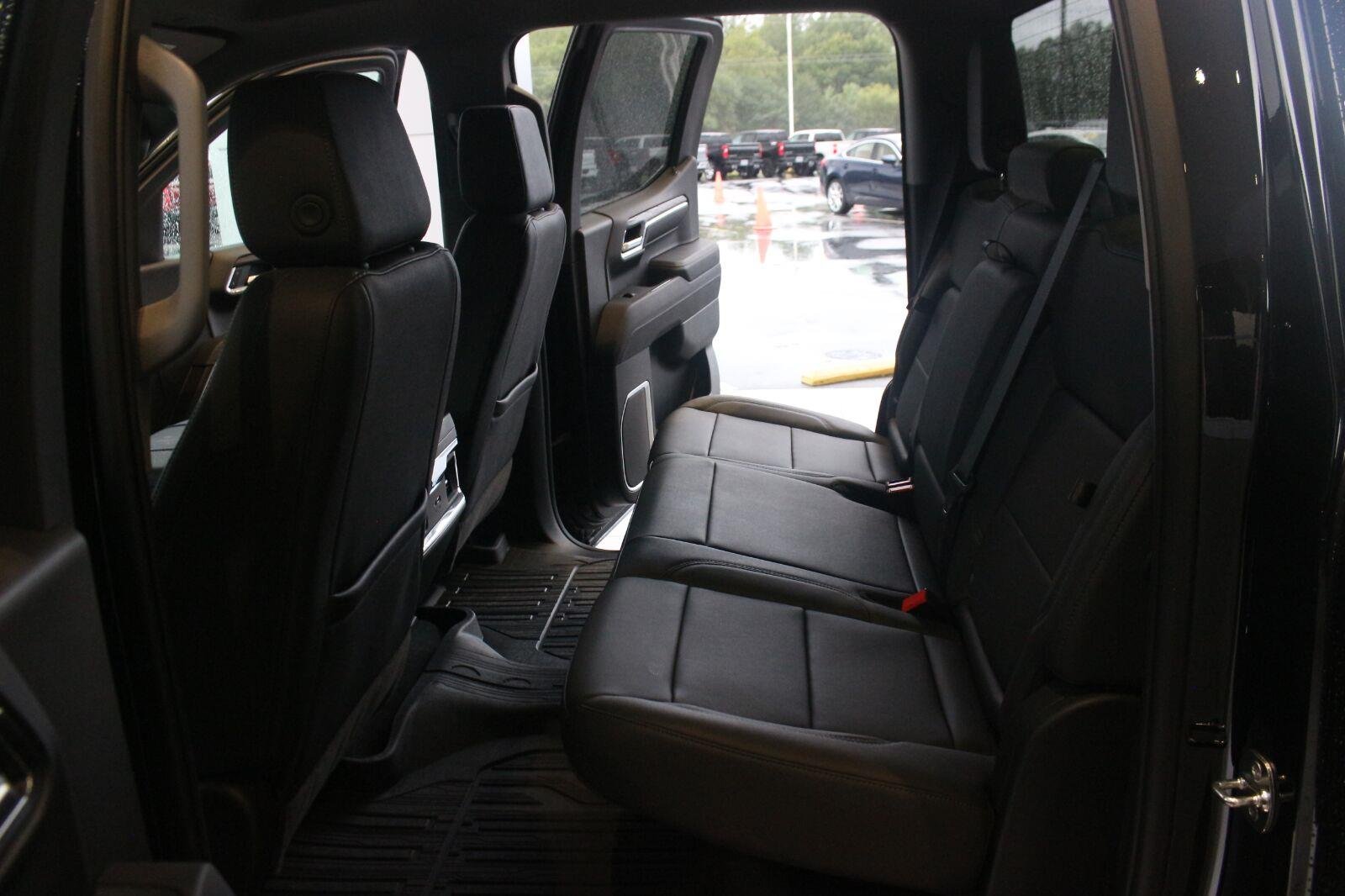 Used 2026 Onyx Black GMC SLT image 27
