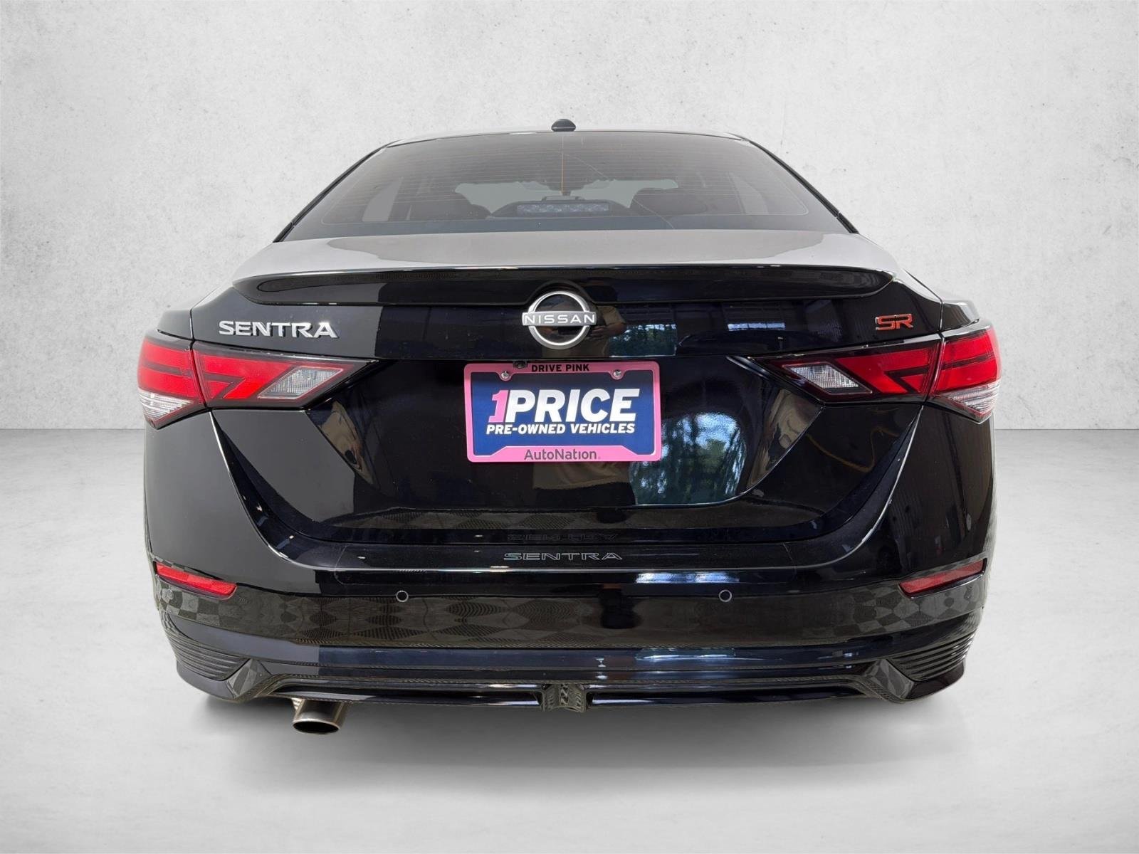 Used 2025 Super Black Nissan SR image 4