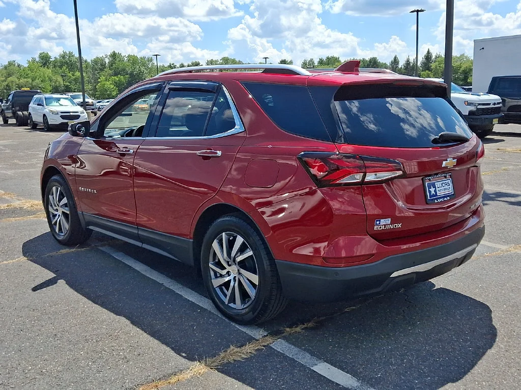 Used 2023 RADIANT RED TINTCOAT Chevrolet Premier image 8