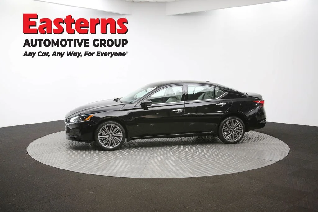 Used 2024 Black Nissan 2.5 SL image 57