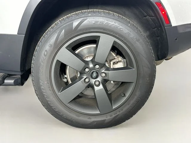 New 2025 White Land Rover S image 28
