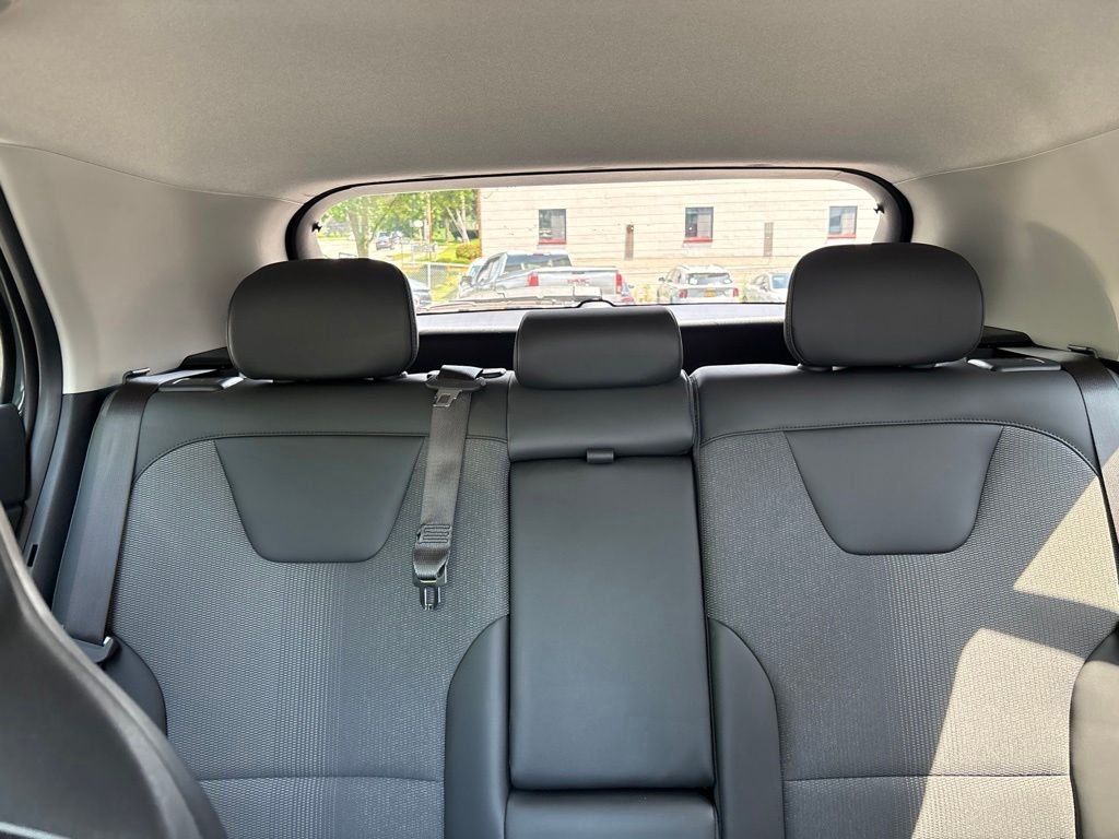 Used 2025 Green Kia EX image 38