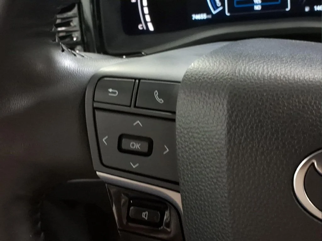 Certified Used 2025 White Toyota LE image 20