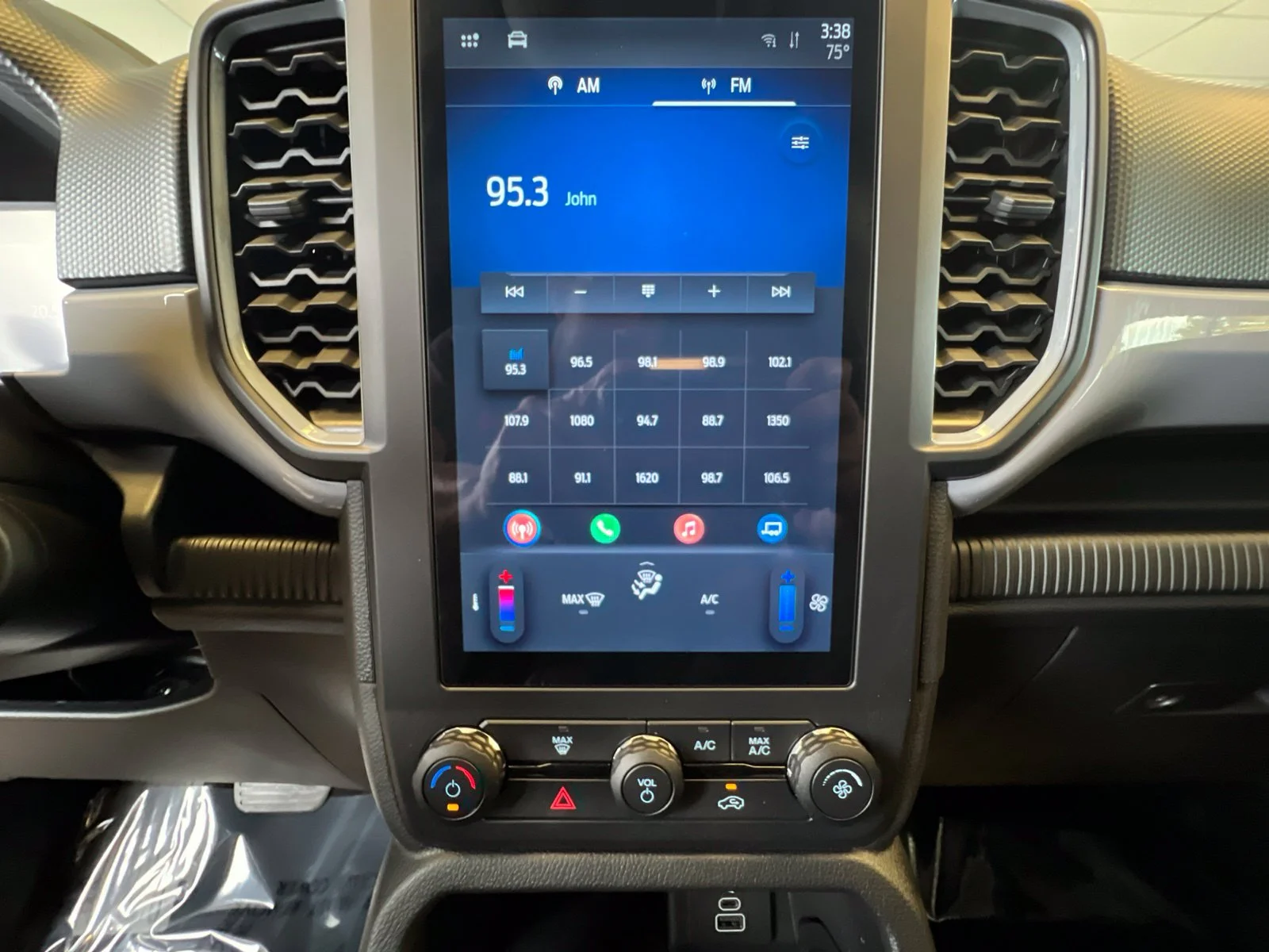 Certified Used 2026 Carbonized Gray Metallic Ford XL image 5