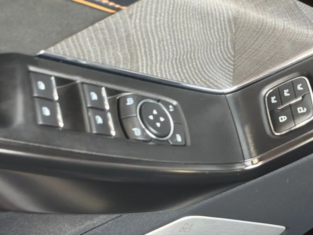 Used 2021 Guard Metallic Ford Platinum image 22