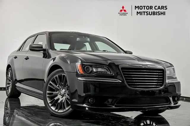 2013 Chrysler 300 C John Varvatos Limited E