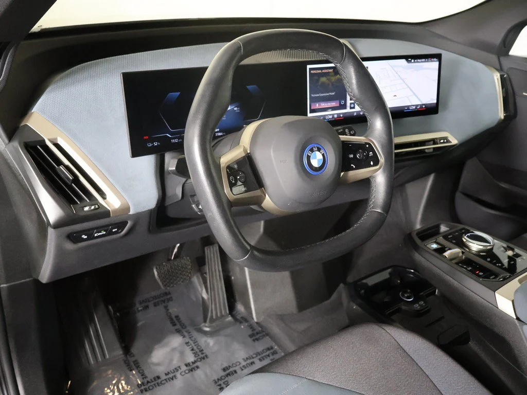 Used 2024 Black BMW xDrive50 image 28