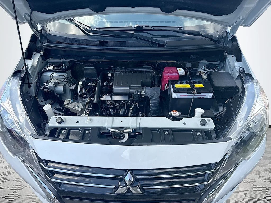 Used 2024  Mitsubishi ES image 30