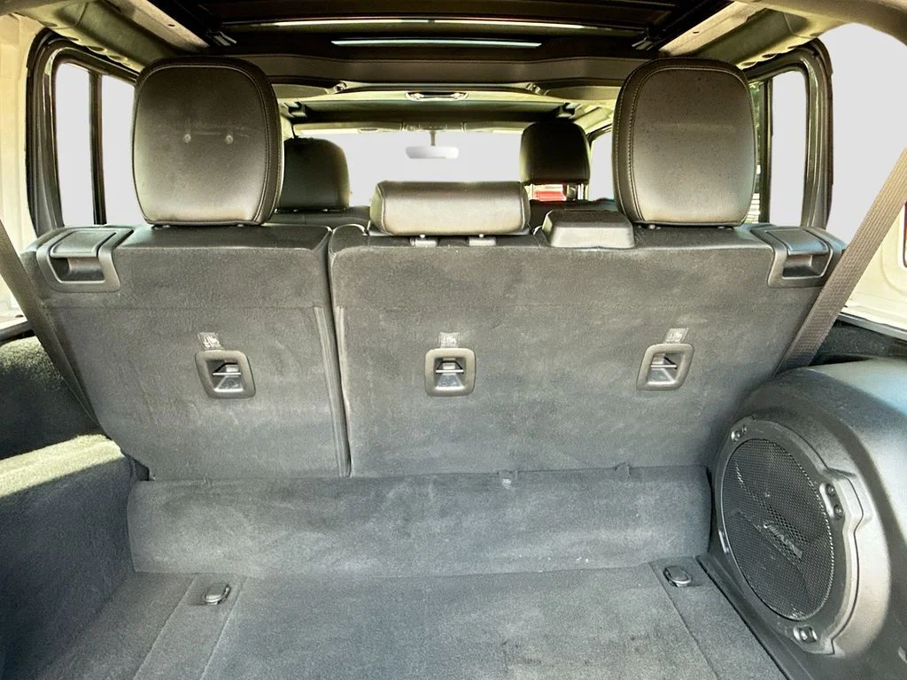 Used 2022 Sting-Gray Clearcoat Jeep Unlimited Rubicon image 28