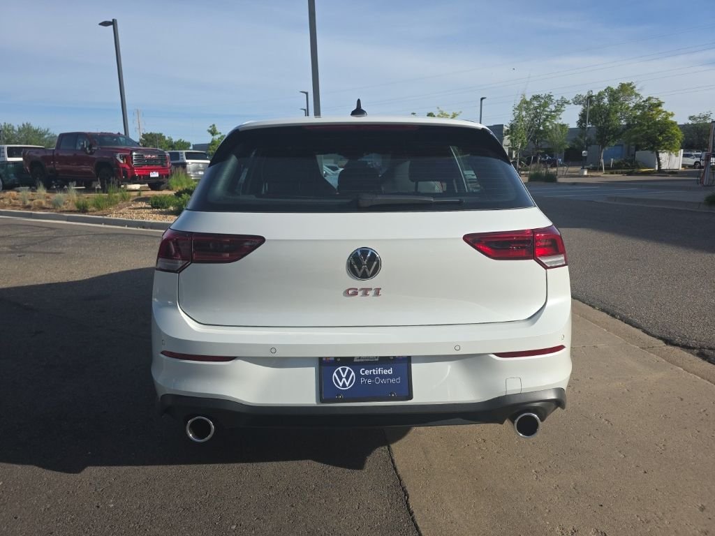 Used 2025  Volkswagen 2.0T SE image 4
