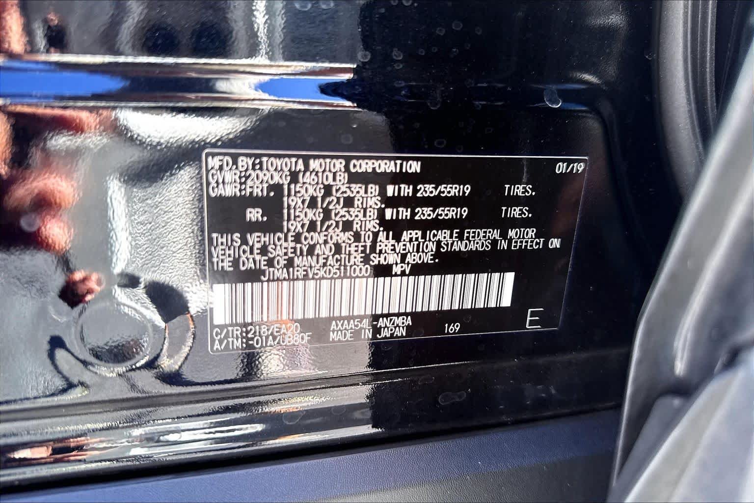 Used 2019 Midnight Black Metallic Toyota XLE Premium image 34