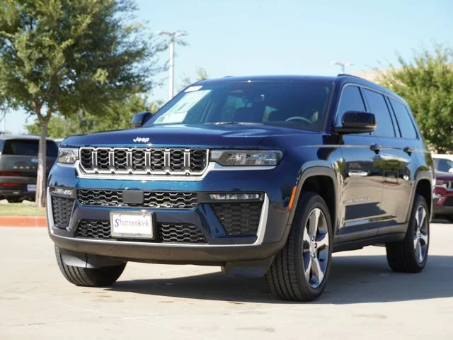 New 2026 Fathom Blue Pearl-Coat Exterior Paint Jeep Limited image 3