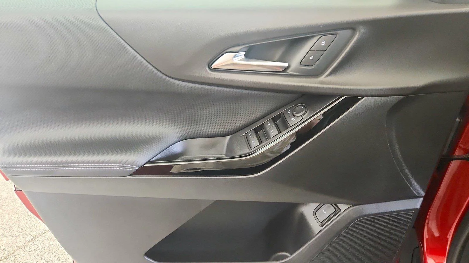 2027 Chevrolet Equinox LT - Photo 24