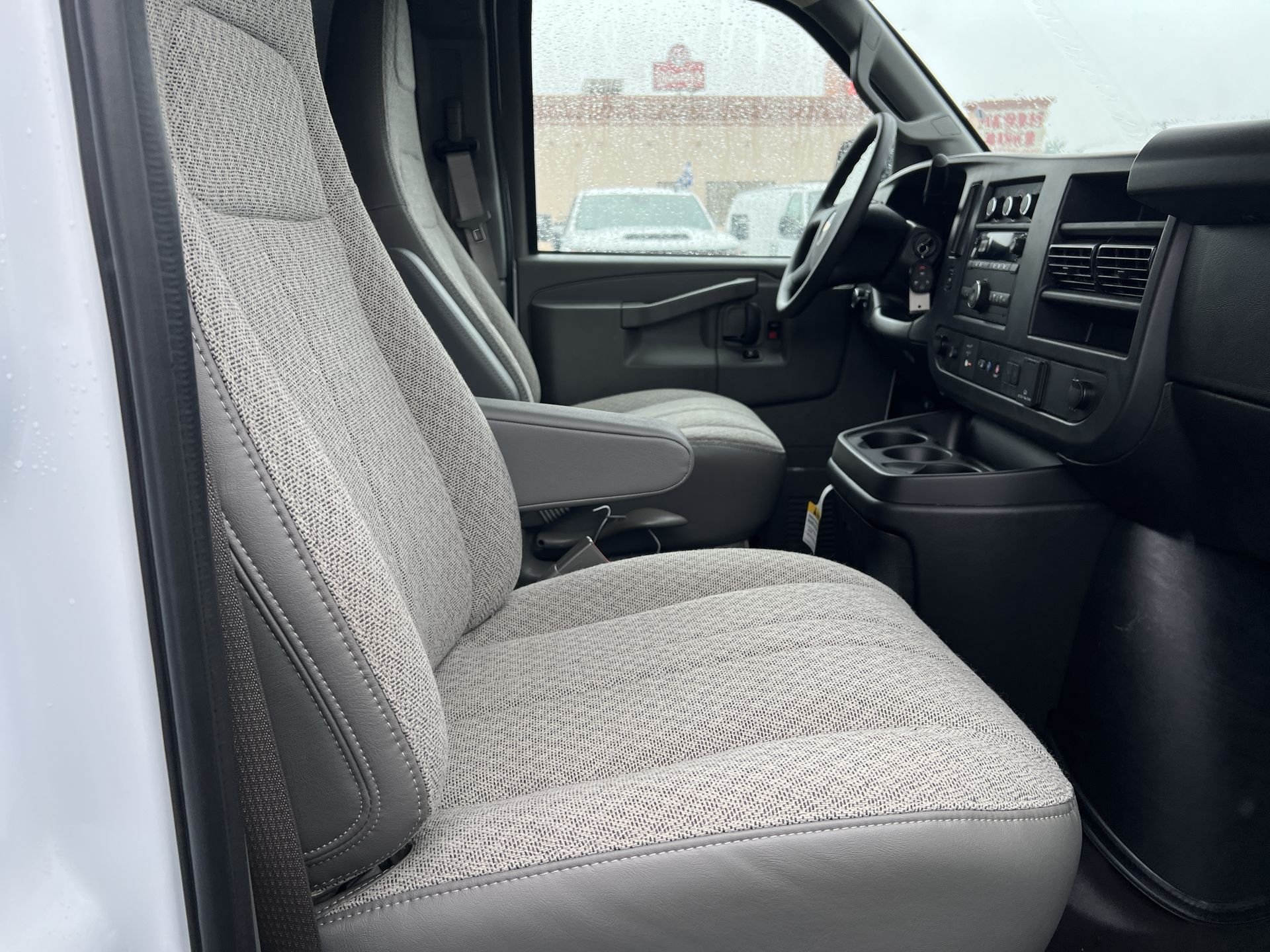 2025 Chevrolet Express Cargo Work Van - Photo 28