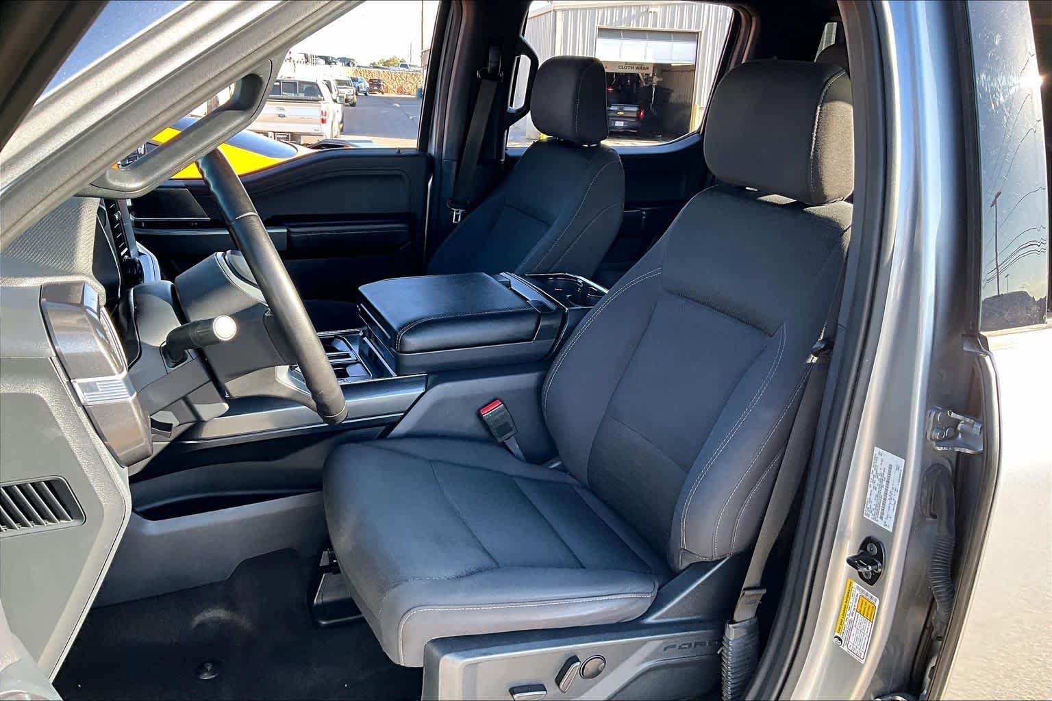 Used 2023 Iconic Silver Ford XLT image 8