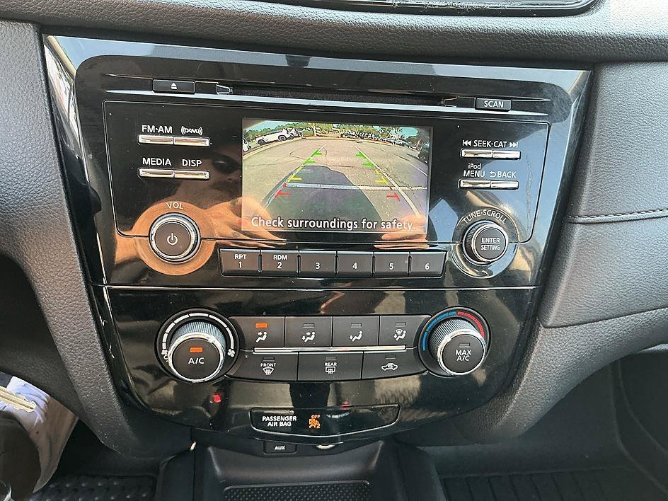 Used 2017 Magnetic Black Nissan S image 19