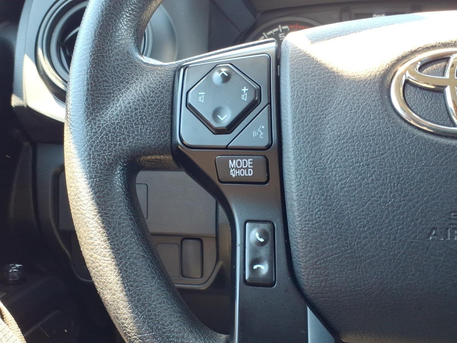 Used 2022 White Toyota SR image 25
