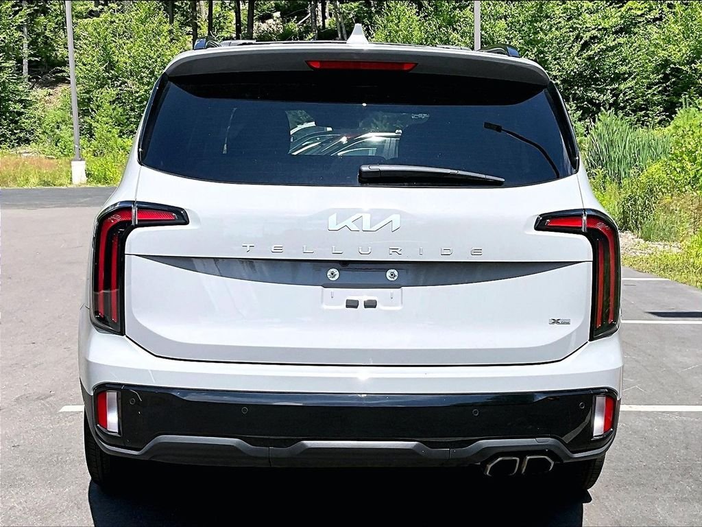 Used 2024 Gray Kia EX X-Line image 5