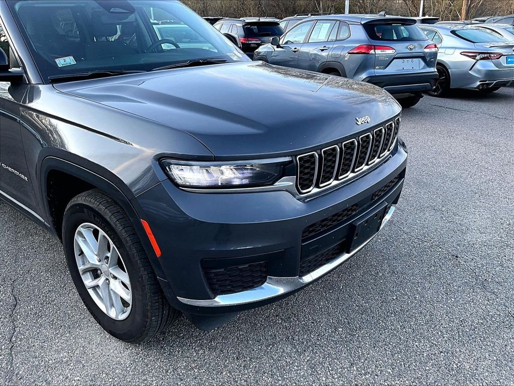 Used 2023 Gray Jeep Laredo image 5