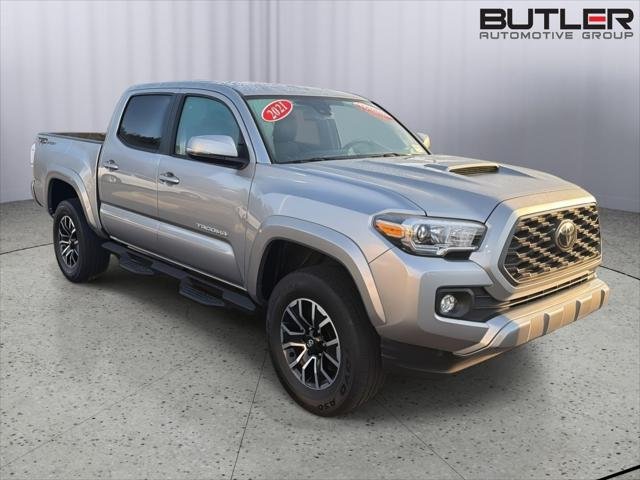Certified Used 2021 SILVER SKY METALLIC Toyota  image 8