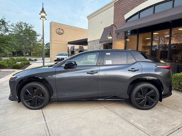 New 2026 Cloudburst Gray and Black Onyx Lexus  550e F SPORT AWD image 15
