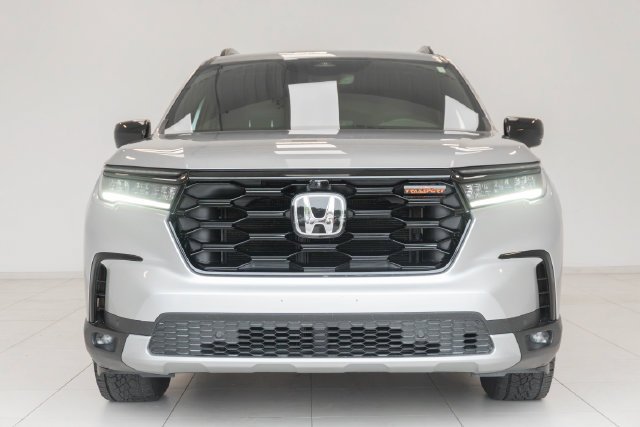 Used 2025 Silver Honda TrailSport image 31
