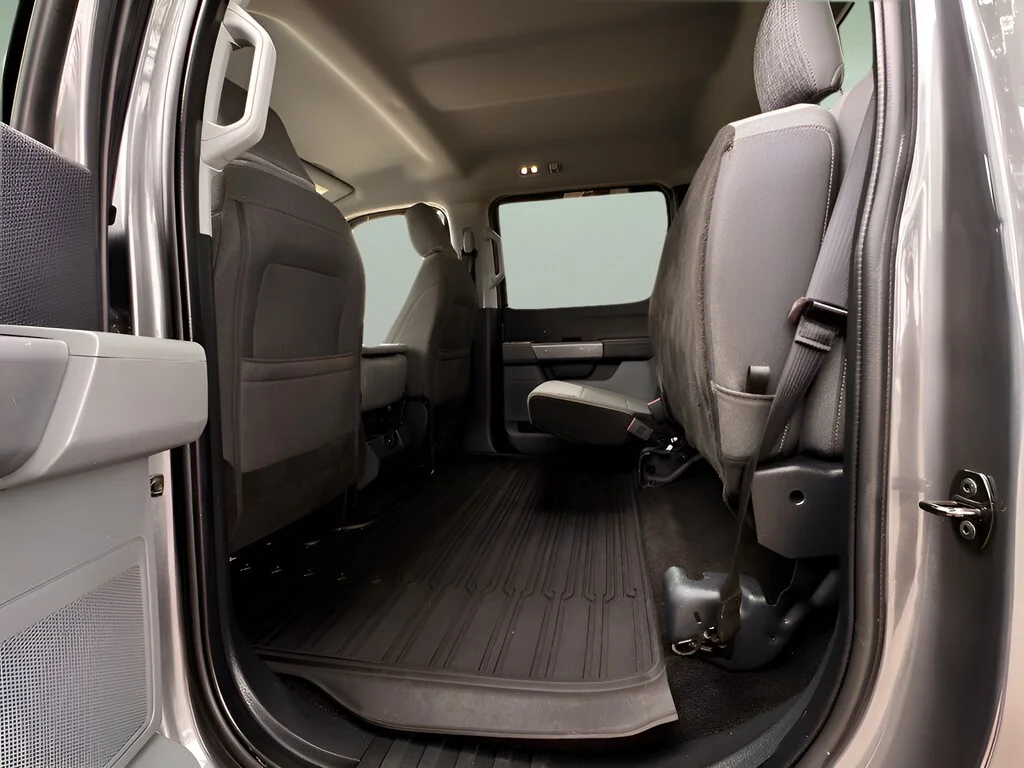 Used 2022 Stone Gray Metallic Ford  image 21