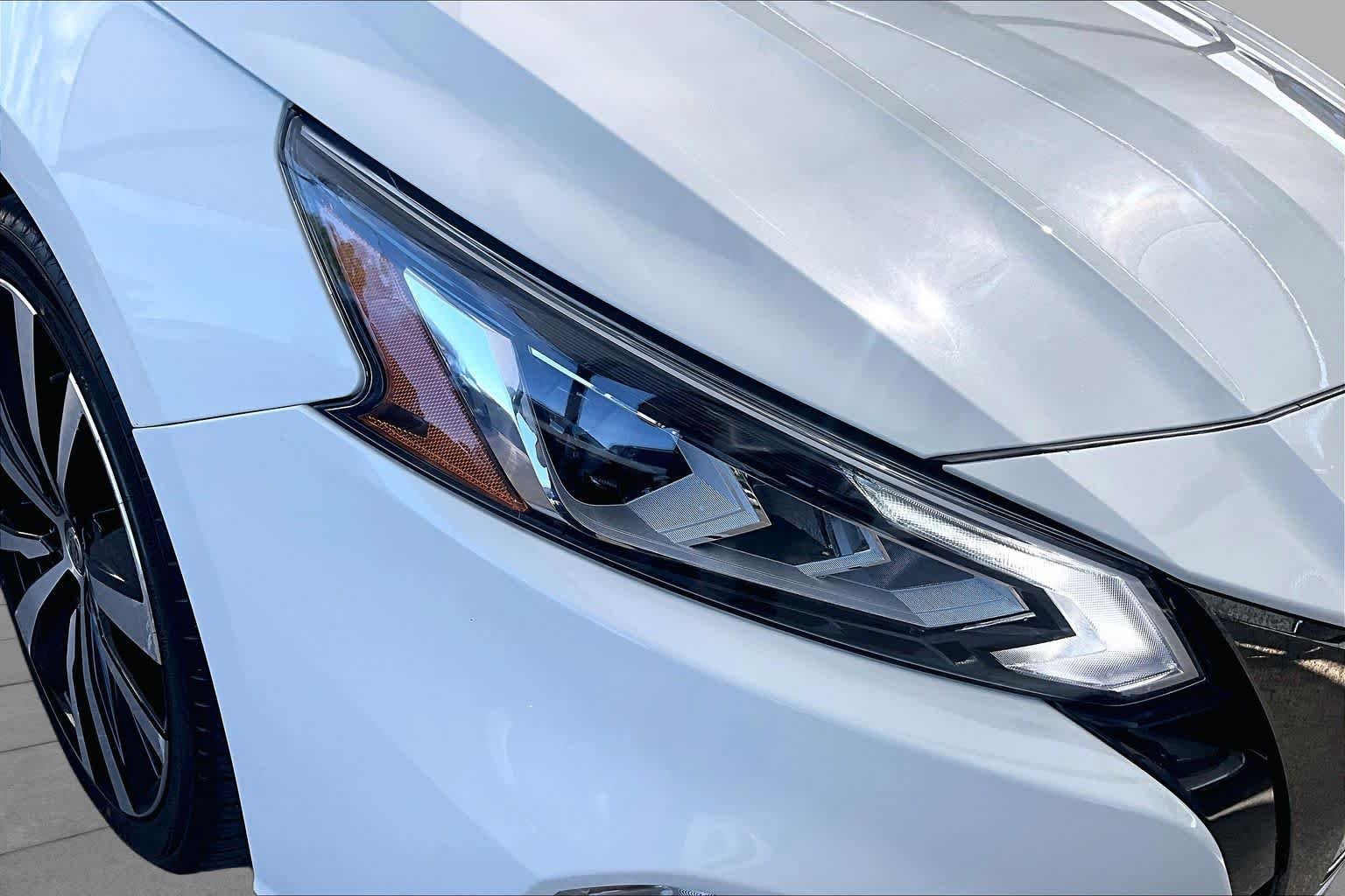 Certified Used 2022 Pearl White Tricoat Nissan 2.5 SR image 27