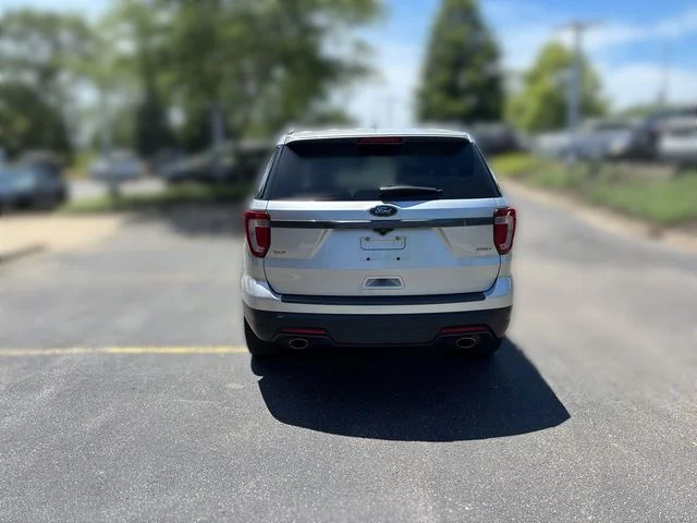 Used 2018 Silver Ford XLT image 12