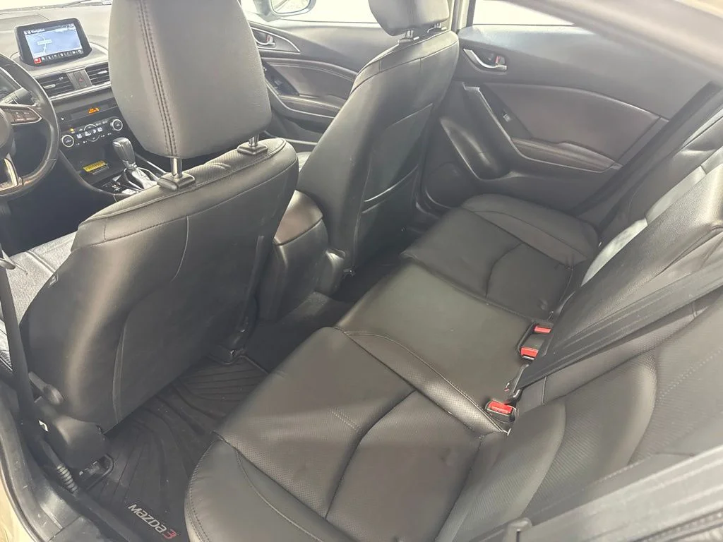 Used 2018 Snowflake White Pearl Mazda Grand Touring image 21