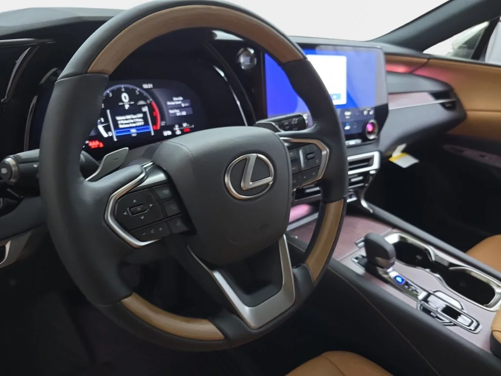 New 2026 Eminent White Pearl Lexus PREMIUM PLUS image 15