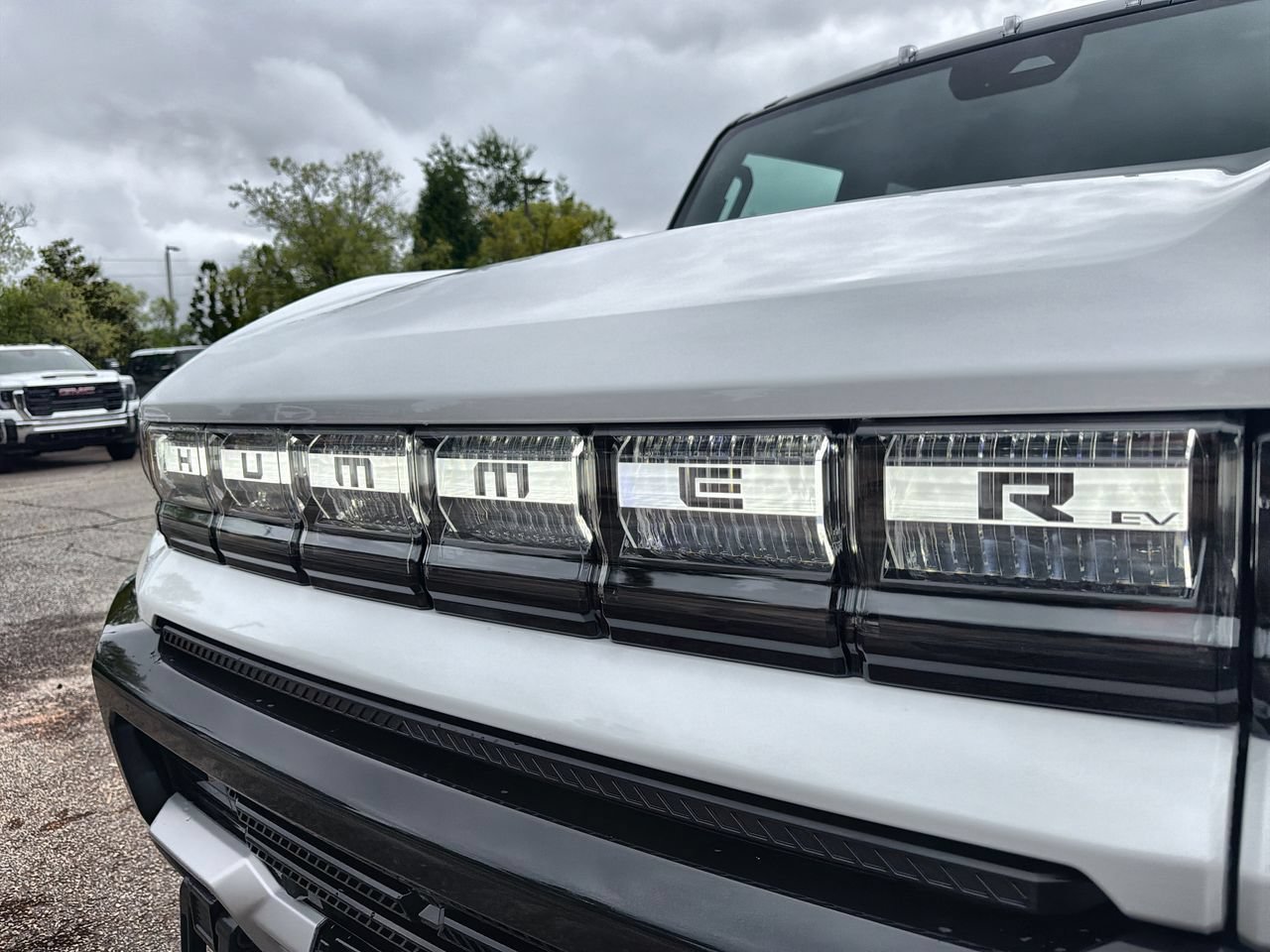 New 2026 Interstellar White GMC 2X image 27