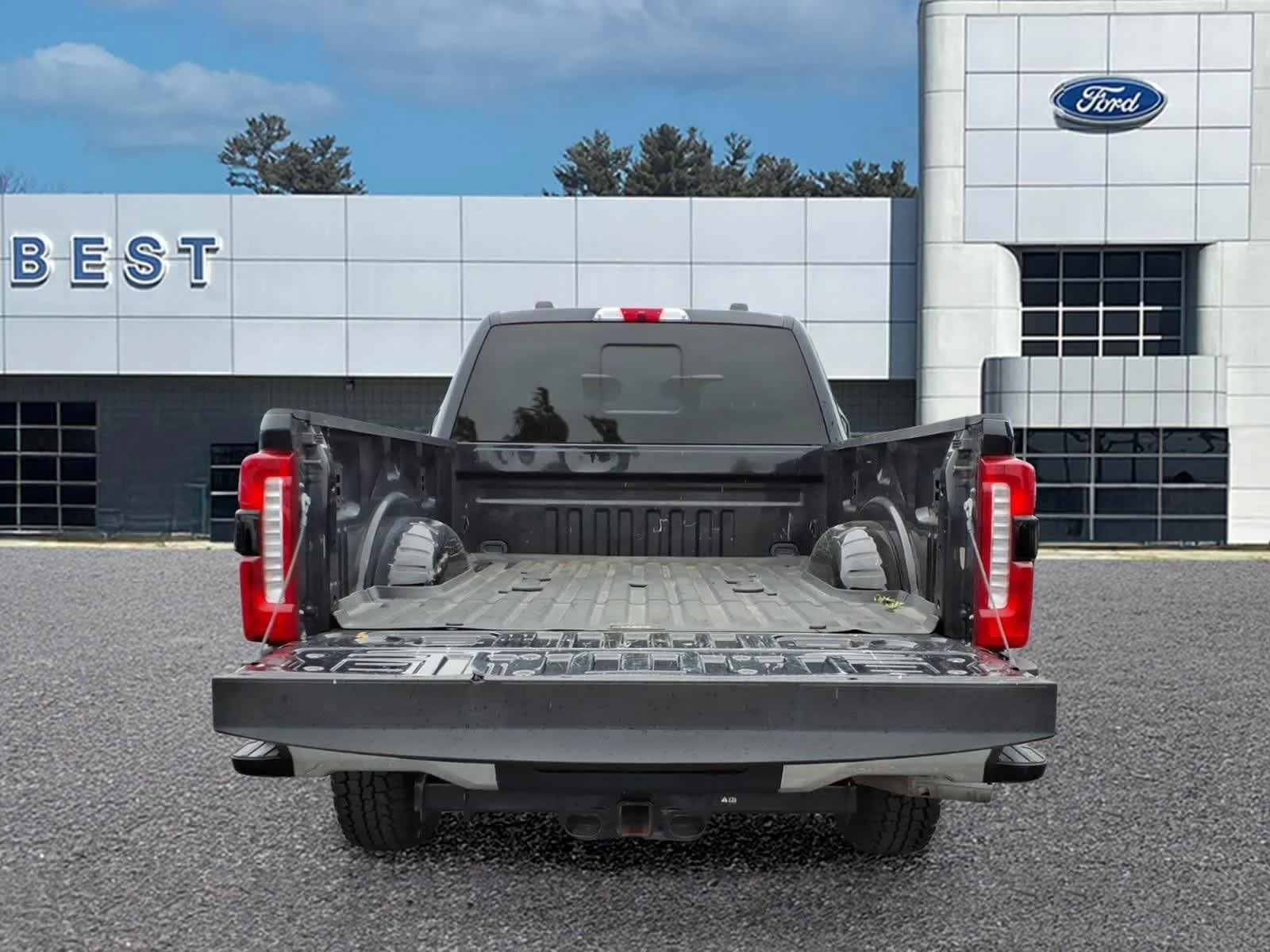 Used 2024 Agate Black Metallic Ford LARIAT image 6