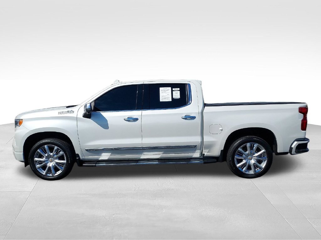 Used 2024 Beige Chevrolet High Country image 2