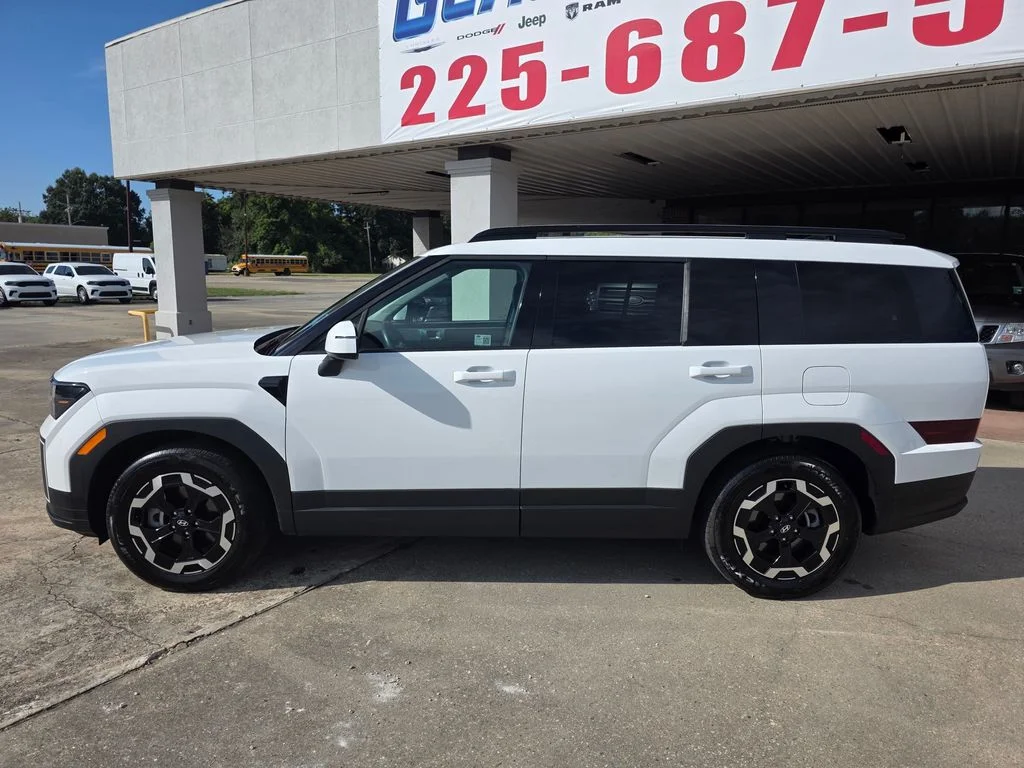 Used 2026 White Hyundai SEL image 2