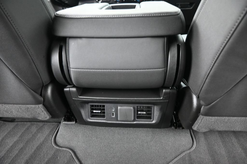 Used 2025 White GMC SLT image 29