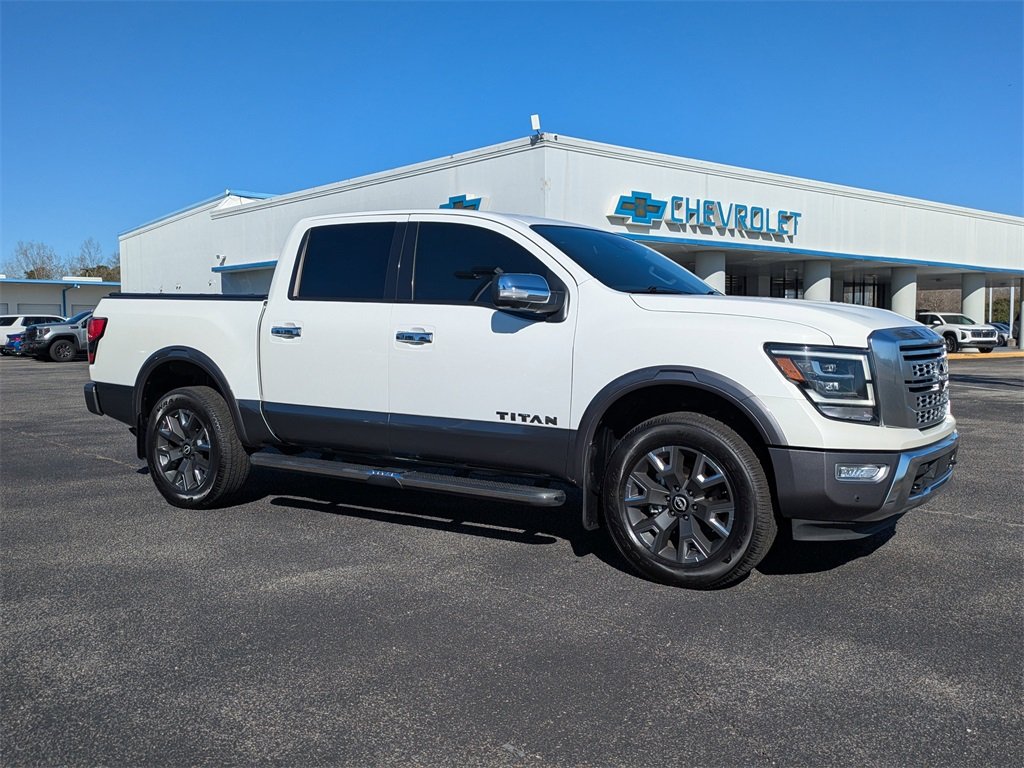 2023 Nissan Titan