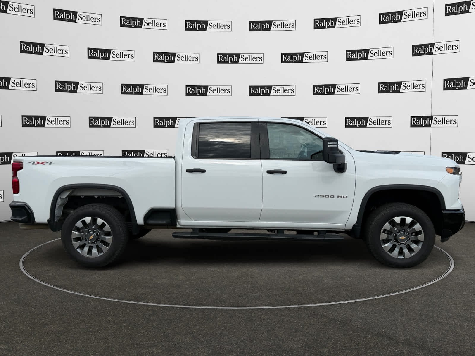 Used 2025 Summit White Chevrolet Custom image 7