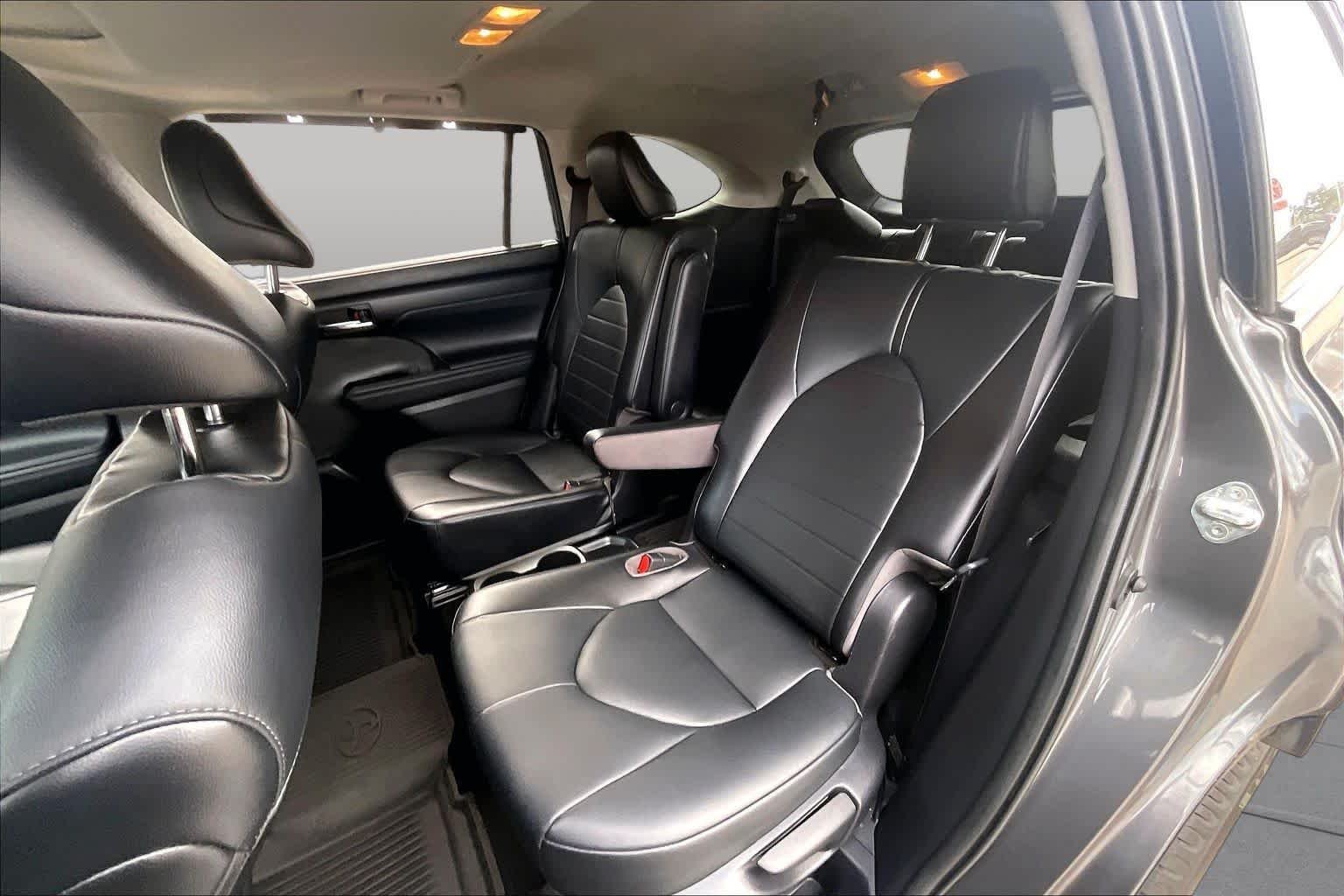 Used 2021 Magnetic Gray Metallic Toyota Hybrid XLE image 21