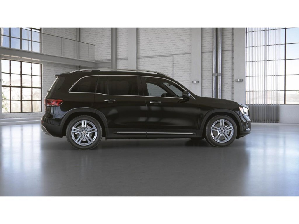 Certified Used 2023 Night Black Mercedes-Benz GLB 250 4MATIC® image 18