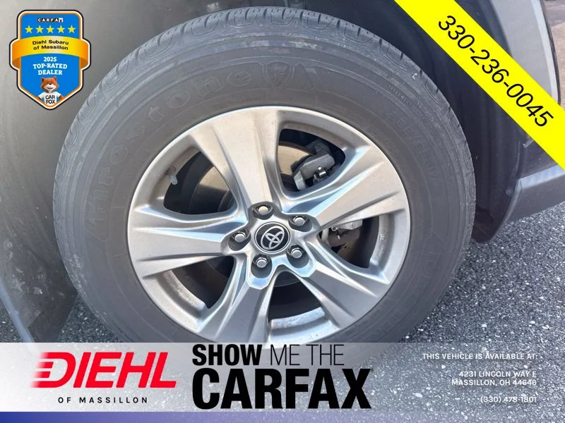 Used 2023  Toyota XLE image 6
