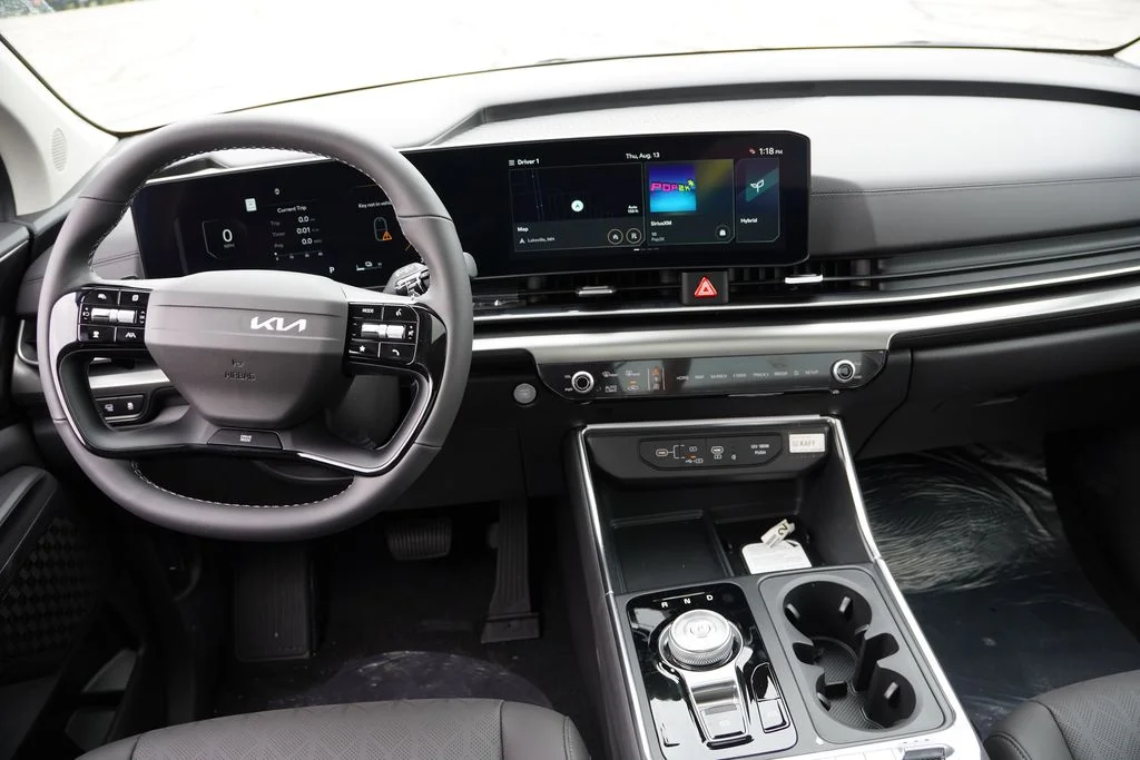 New 2027 Ceramic Silver Kia SX image 14