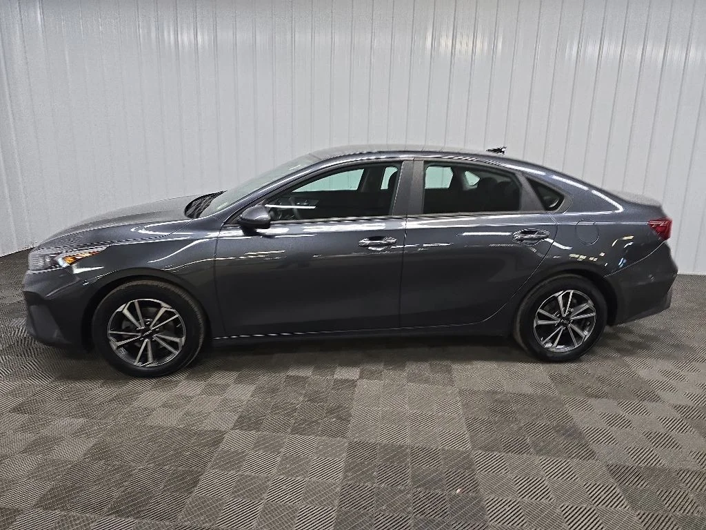 Used 2023 Gray Kia LXS image 5