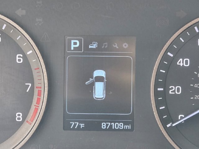 Used 2016 Silver Hyundai Sport image 31