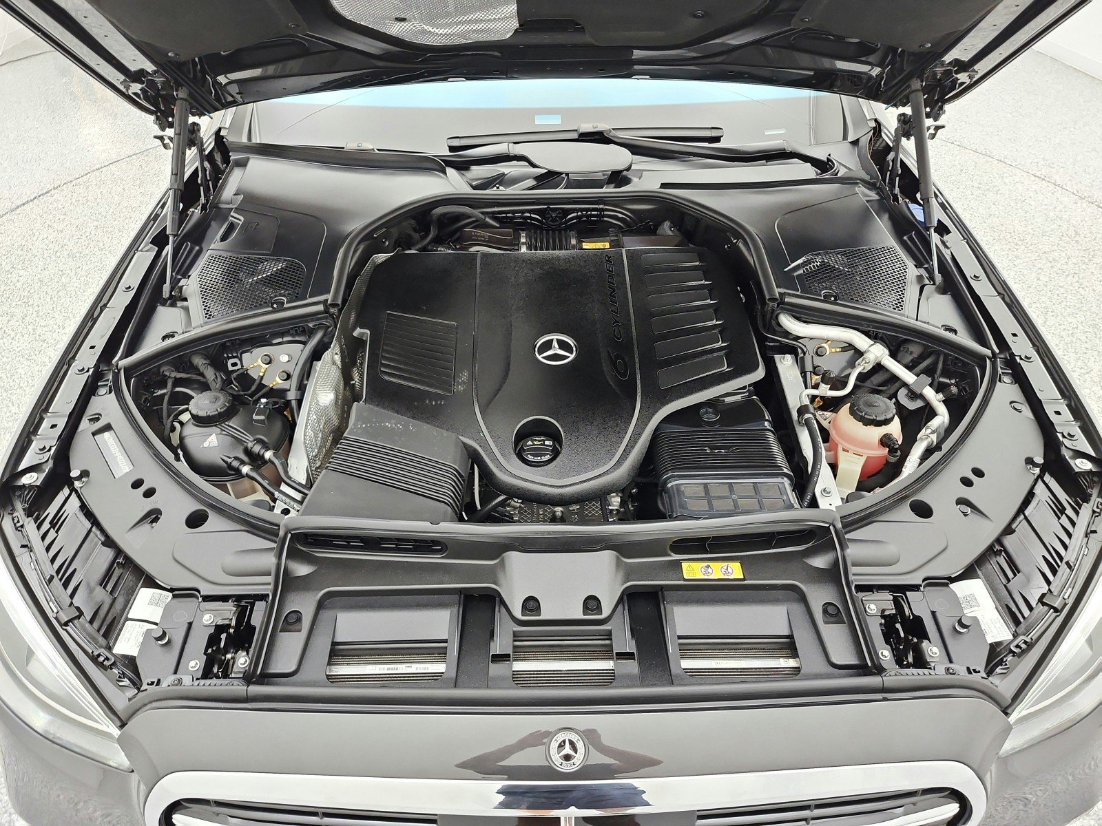 Certified Used 2023 Graphite Grey Mercedes-Benz S 500 4MATIC® Sedan image 16